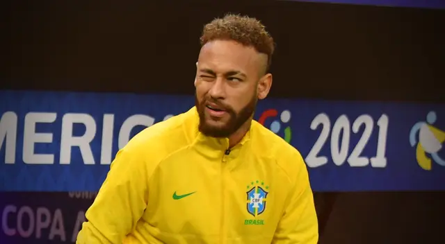 Neymar Jr. aparece en el top 10 de jugadores después de la era del rey Pelé en Brasil.