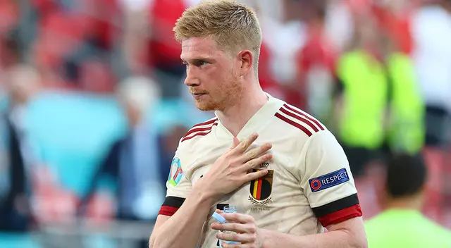 Kevin De Bruyne está jugando tras ser operado en el rostro
