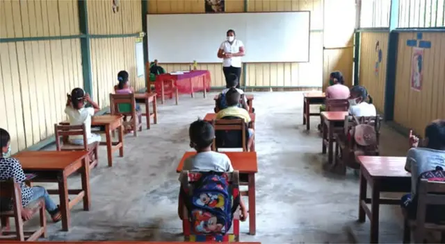 Minedu: inician servicio educativo semipresencial en diferentes regiones del país Minedu: inician servicio educativo semipresencial en diferentes regiones del país