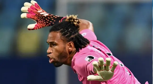 El arquero peruano Pedro Gallese compite por la Mejor Atajada de la Copa América con venezolano Wuilker Faríñez.