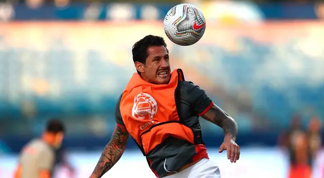 Gianluca Lapadula podría recuperarse y ser titular el domingo ante Venezuela. Gianluca Lapadula podría recuperarse y ser titular el domingo ante Venezuela.