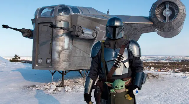 Tiktok Fans de Star Wars crean una increíble réplica de la nave espacial mandaloriana