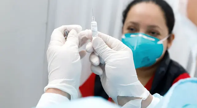 Próxima semana iniciaría vacunación a personas de 56 y 57 años