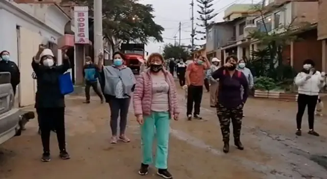 Villa El Salvador vecinos denuncian que no tienen agua y desagüe desde hace 40 años