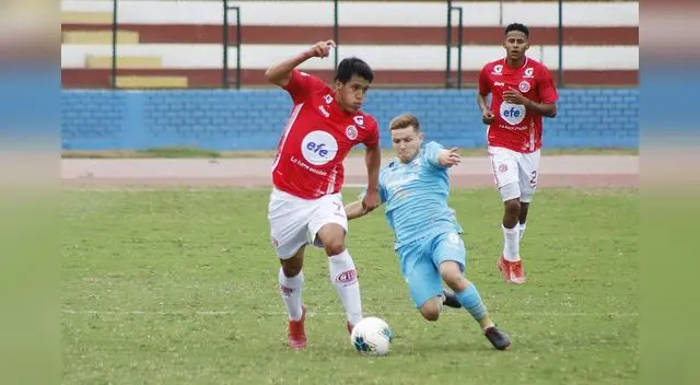 Alejandro Ramírez tuvo mucha exigencia durante el partido ante Llacuabamba. Foto: FPF Alejandro Ramírez tuvo mucha exigencia durante el partido ante Llacuabamba. Foto: FPF