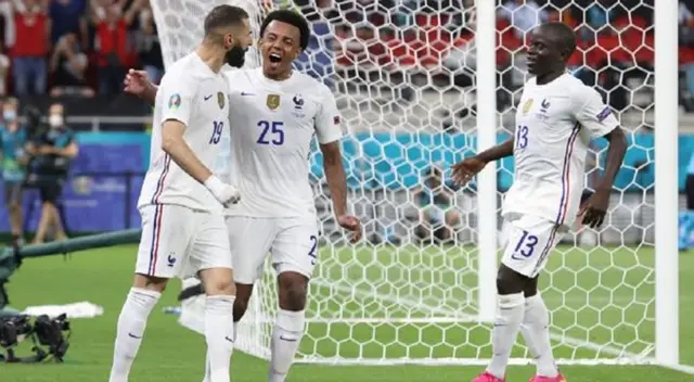 Sevilla pide a Real Madrid unos 80 millones de euros por el fichaje de Koundé. Sevilla pide a Real Madrid unos 80 millones de euros por el fichaje de Koundé.