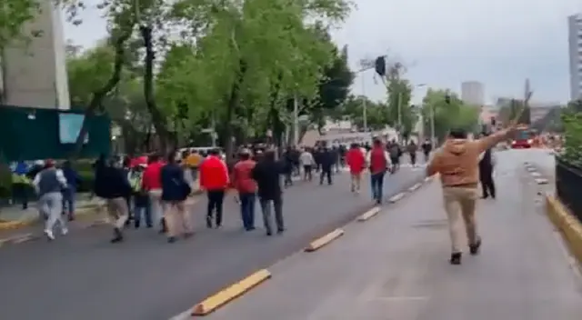 Dos grupos de priistas se enfrentan en sede nacional; hay heridos