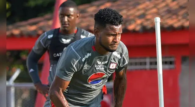 Aldair Rodríguez llegará hoy a Lima para definir su futuro. Aldair Rodríguez llegará hoy a Lima para definir su futuro.