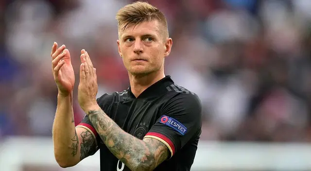 El volante alemán de 31 años deja la selección alemana tras 11 años. El volante alemán de 31 años deja la selección alemana tras 11 años.