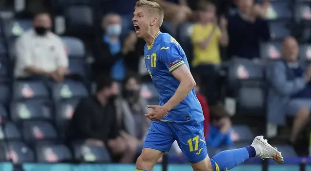 Zinchenko Huyó de la guerra, fue echado de varios equipos y ahora brilla en la Euro Zinchenko Huyó de la guerra, fue echado de varios equipos y ahora brilla en la Euro