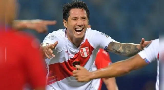 Lapadula juega su primera Copa América con la selección peruana.