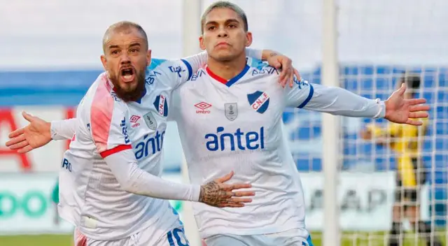 Nacional superó por 2 a 0 a Peñarol en superclásico Uruguayo