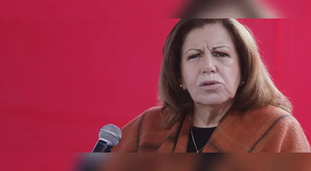 Lourdes Flores Nano cometió curioso blooper.