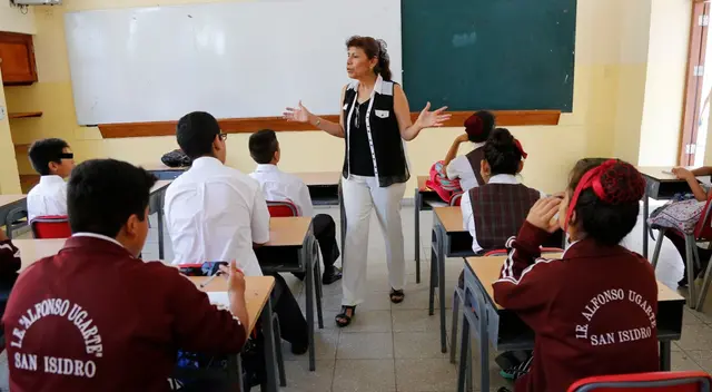 El ministro de Educación habló sobre el regreso a las clases semipresenciales en zonas urbanas.