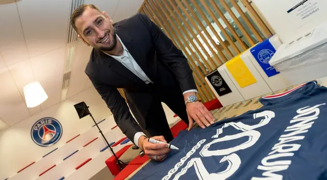 Gianluigi Donnarumma fue presentado como nuevo jugador del PSG