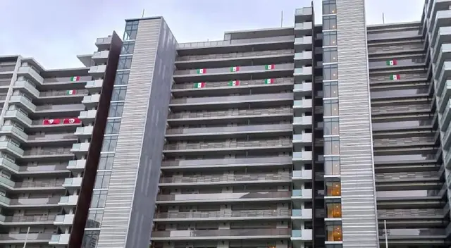 La bandera de México hace su presencia en la Villa Olímpica La bandera de México hace su presencia en la Villa Olímpica