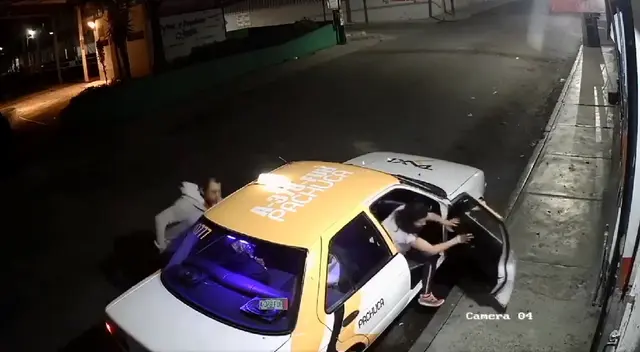 La golpiza quedó grabada en por cámaras de vigilancia