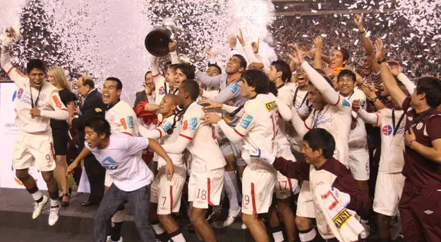 Universitario celebra el título de la Copa Libertadores Sub 20 Universitario celebra el título de la Copa Libertadores Sub 20
