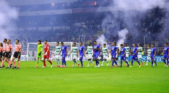 No se cerrarán los estadios pese a la alza de contagios