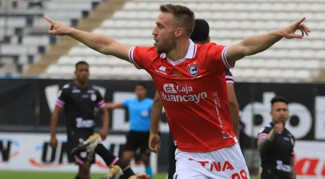 Danilo Carando anotó un doblete durante el Cienciano vs Sport Boys Danilo Carando anotó un doblete durante el Cienciano vs Sport Boys