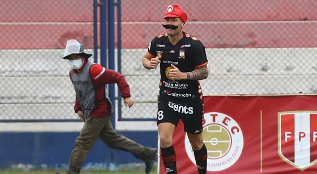 Pablo Lavandeira celebró caracterizado de Mario Bros