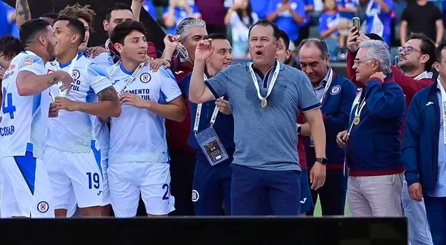 Juan Reynoso establece nuevo récord al ganar el título de Campeón de Campeones Juan Reynoso establece nuevo récord al ganar el título de Campeón de Campeones