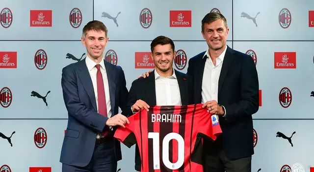 Tiene contrato con Real Madrid hasta mediados del 2025.