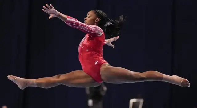 Simon Biles se convierte en la primer atleta en tener su propio emoji Simon Biles se convierte en la primer atleta en tener su propio emoji