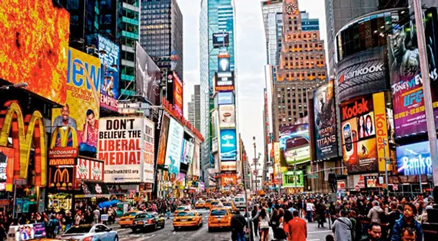 La mujer de 60 años se habría suicidado debido al estrés, en medio de la ciudad de New York en Estados Unidos.   