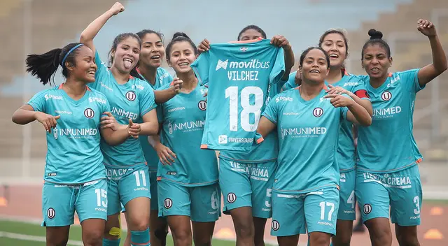 Universitario celebrando el 14-0 ante UTC por la Liga Femenina Universitario celebrando el 14-0 ante UTC por la Liga Femenina