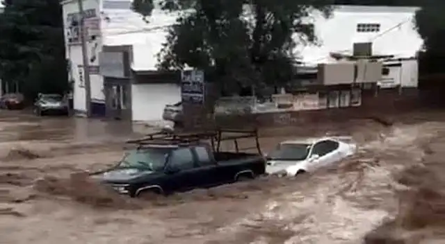 Tromba en Nogales, Sonora, deja una mujer muerta