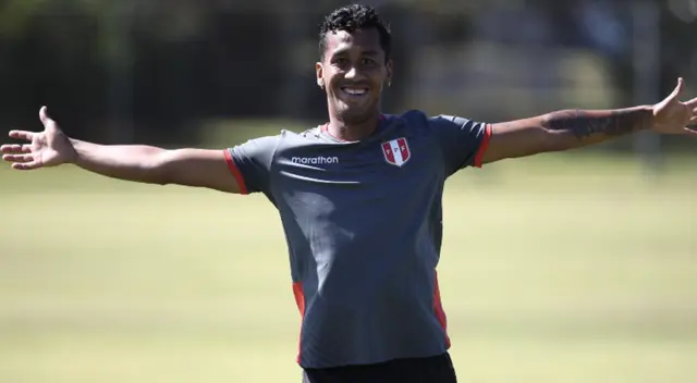 Renato Tapia no sería el único peruano que jugará LaLiga 2021-2022 Renato Tapia no sería el único peruano que jugará LaLiga 2021-2022