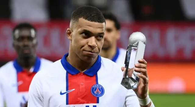 Kylian Mbappé otra vez molesto con PSG. Kylian Mbappé otra vez molesto con PSG.