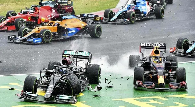 Sergio Pérez no puede terminar la carrera por un choque