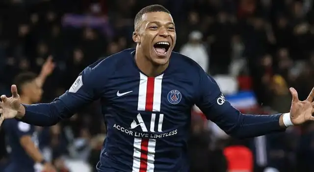 Mbappé hoy estará en el debut del PSG en la Ligue 1 de Francia