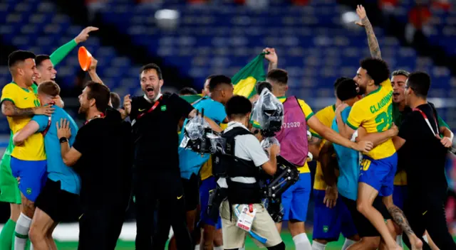 Brasil es bicampeón olímpico tras vencer 2-1 a España