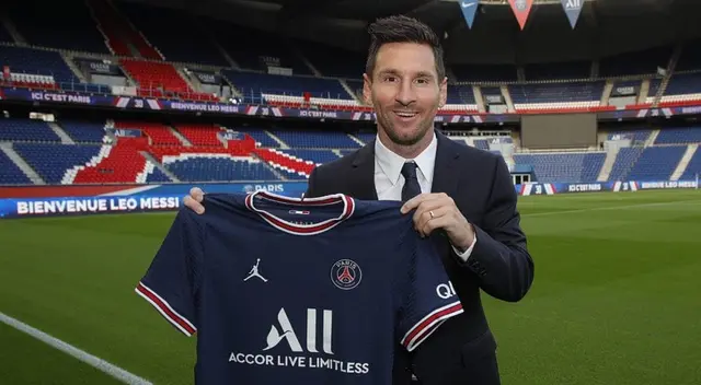 Lionel Messi posa con la camiseta del PSG. Foto: Prensa PSG. Lionel Messi posa con la camiseta del PSG. Foto: Prensa PSG.