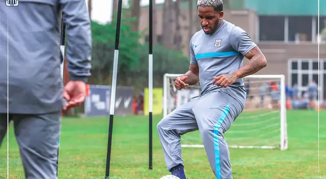 Jefferson Farfán volvió a los entrenamientos con Alianza Lima