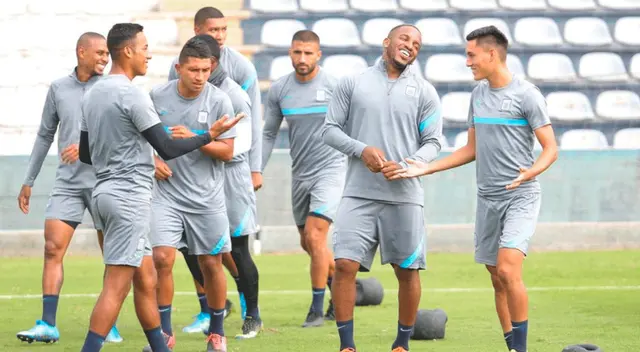 Jefferson Farfán no estaría en el clásico del fútbol peruano.