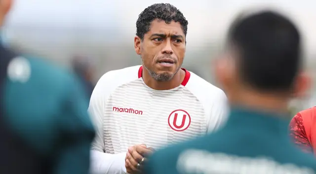 Juan Pajuelo asumió la dirección técnica de Universitario de manera interina tras la destitución de Ángel Comizzo.