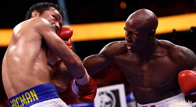 Pacquiao regresó al ring, pero se quedó con las manos vacías.
