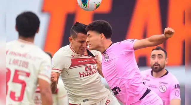 Universitario vs Boys