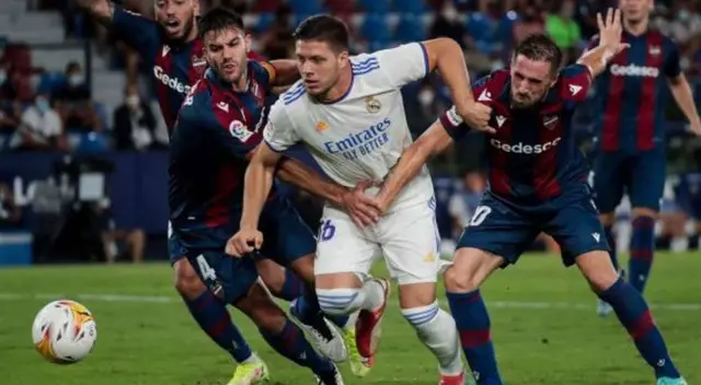 Real Madrid empató 3-3 con Levante Real Madrid empató 3-3 con Levante