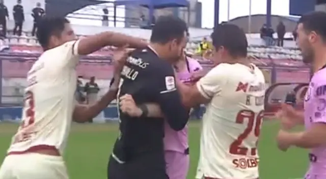 José Carvallo y Ernest Nungaray se ganaron la roja por bronca en pleno partido.