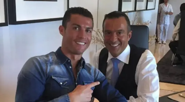 Jorge Mendes, en Turín para decidir el futuro de Cristiano Ronaldo Jorge Mendes, en Turín para decidir el futuro de Cristiano Ronaldo