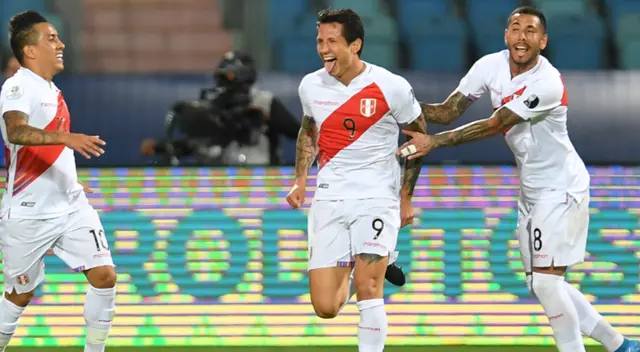 Gianluca Lapadula compartió una imagen cuando pasó por Madrid