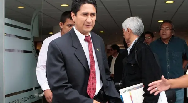 Fiscalía pide 35 meses de prisión para Vladimir Cerrón Fiscalía pide 35 meses de prisión para Vladimir Cerrón