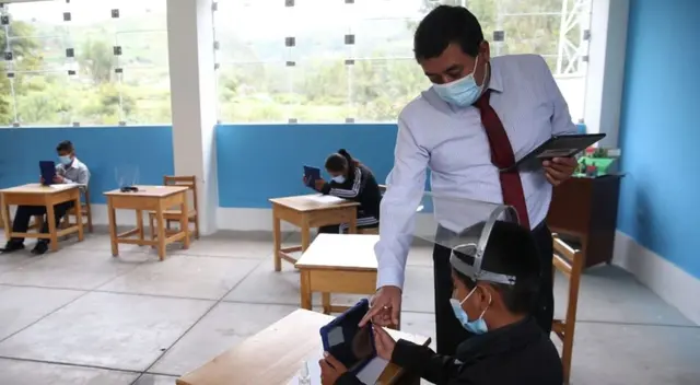 Minedu confirmó que las clases presenciales en Lima inicia este mes.