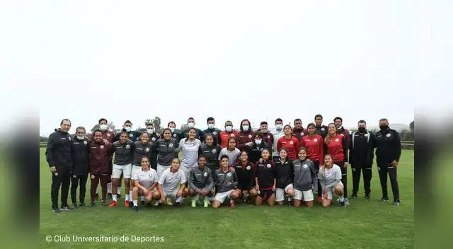 Equipo femenino y masculino de Universitario