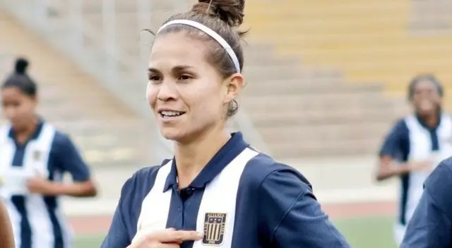 Adriana Lúcar: "El título es de los hinchas y nuestras familias" Adriana Lúcar: "El título es de los hinchas y nuestras familias"